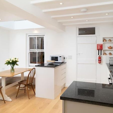 Beautiful And Contemporary Cornish Townhouse In Penzance Villa ภายนอก รูปภาพ